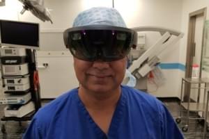 Хирургическая операция вместе с Microsoft HoloLens