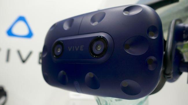 Беспроводной HTC Vive Pro  − VR блаженство с обзором 360 градусов