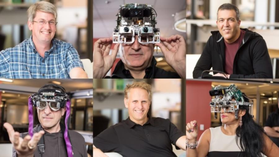 Microsoft опубликовала изображения прототипов HoloLens