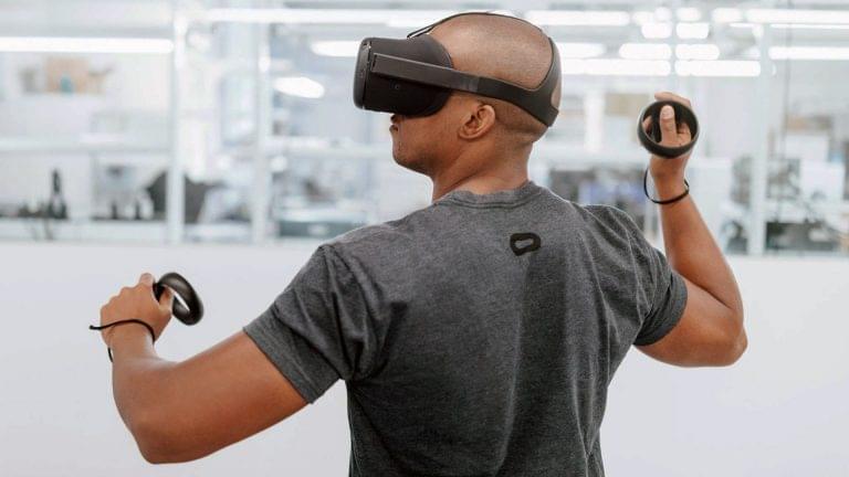 Что на данный момент известно о VR шлеме Oculus Santa Cruz?
