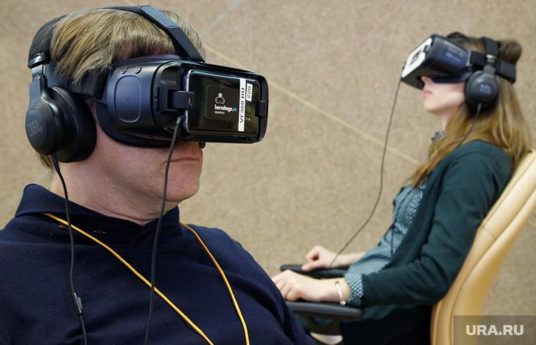 Ямальских нефтяников учат безопасно работать с помощью виртуальной реальности
