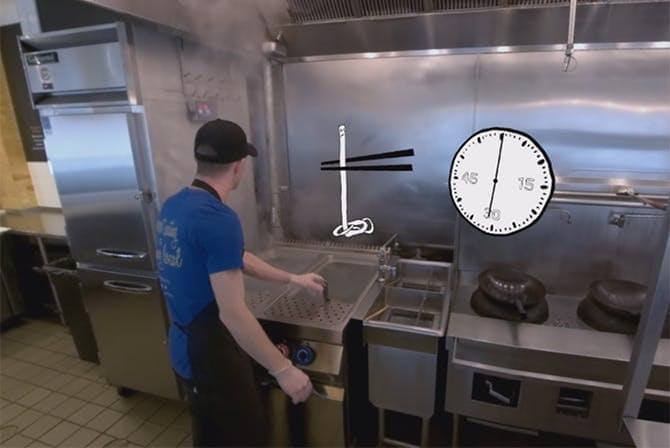 Виртуальная реальность обучает ресторанных работников следующего поколения