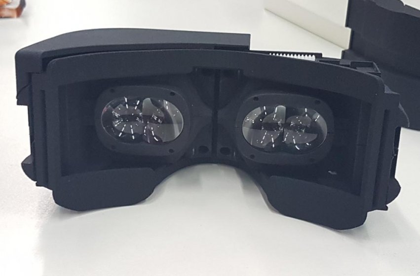 Немецкие ученые представили компактную VR гарнитуру с четырьмя OLED микродисплеями