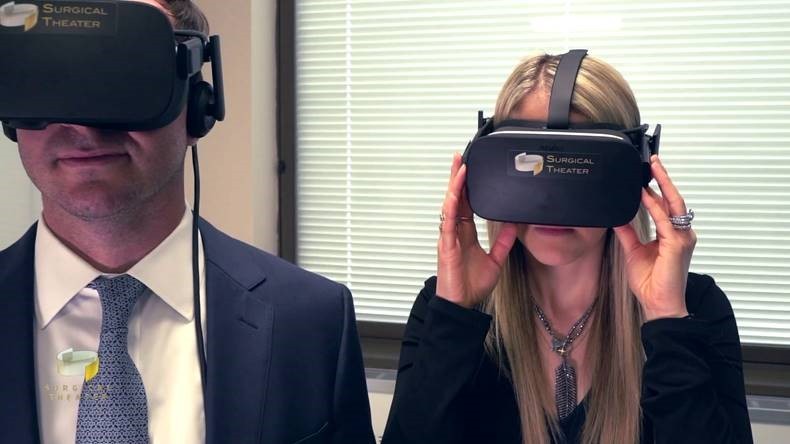 Пациенты совершают перед операцией VR тур по собственному мозгу