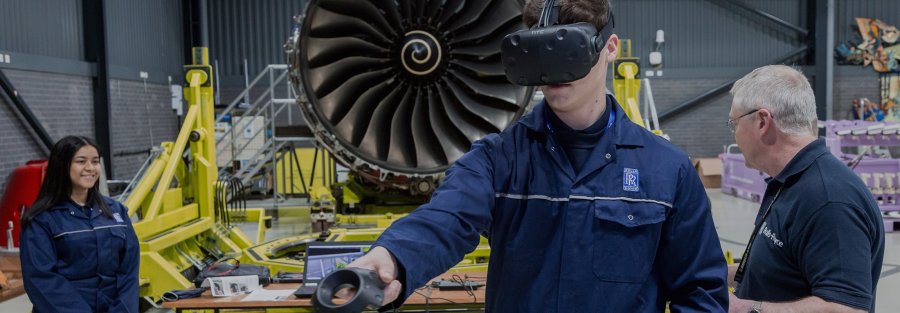 Rolls-Royce и Qatar Airways обучают инженеров в виртуальной реальности