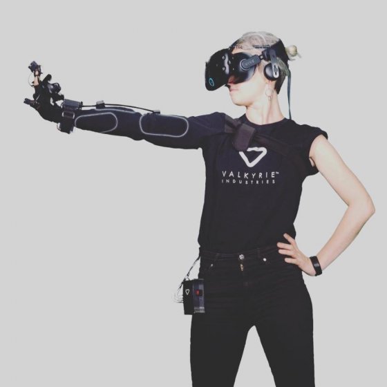 Стартап Valkyrie создает гаптический VR костюм для промышленного обучения