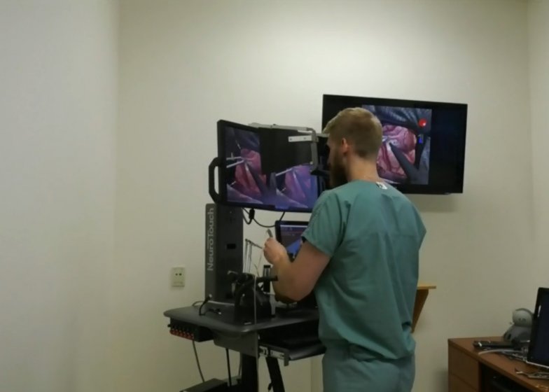 Исследователи используют VR для обучения нейрохирургов