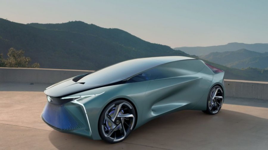 Lexus представила концепт-кар с интерактивной AR-крышей