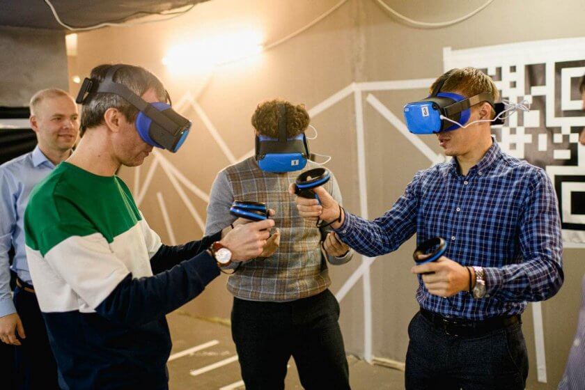 Современный VR-шутер с полной свободой перемещения