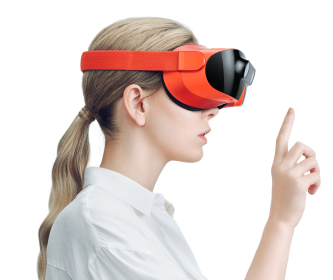 Генеральный директор HTC представил VR-гарнитуру Mova с 5G и социальную VR-платформу Manova