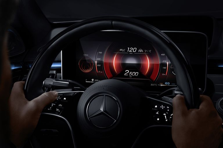 Новый Mercedes S-Class будет снабжен AR-навигацией