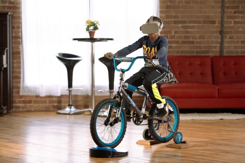 Проект Blync предлагает прокатиться на реальном велосипеде в VR