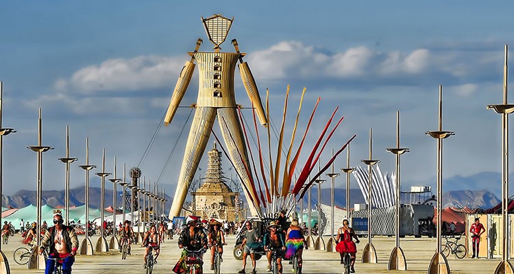 Знаменитый фестиваль Burning Man пройдет в VR 