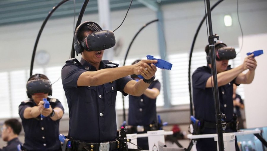 Полицейские США тренируются действиям в конфликтных ситуациях при помощи VR