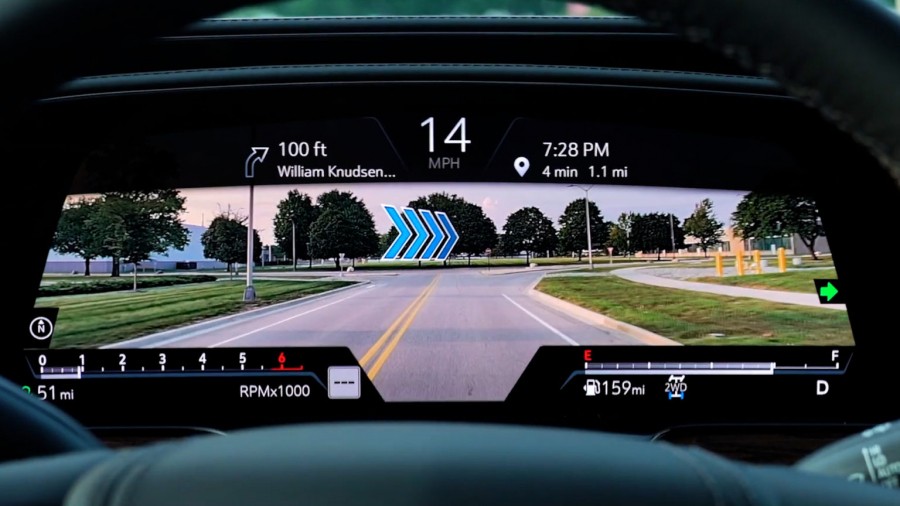 Cadillac представил новую навигационную AR-систему в автомобилях Escalade 2021 года