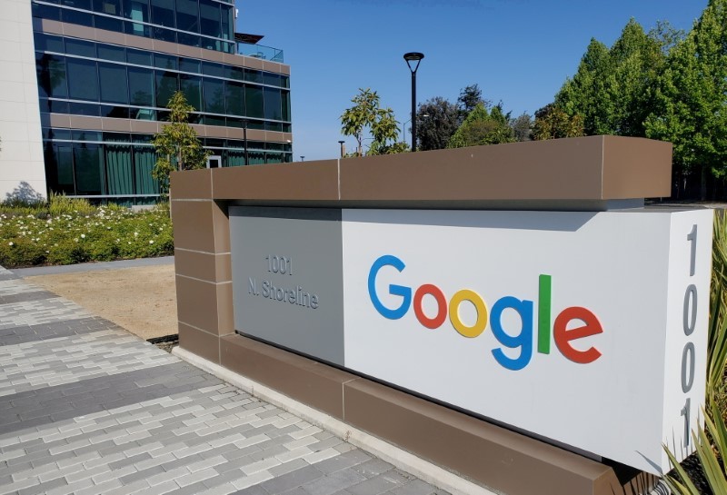 Google занимается разработкой новой операционной системы для AR-гарнитур