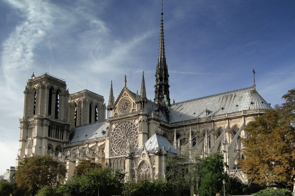 3 способа посетить Собор Парижской Богоматери в VR