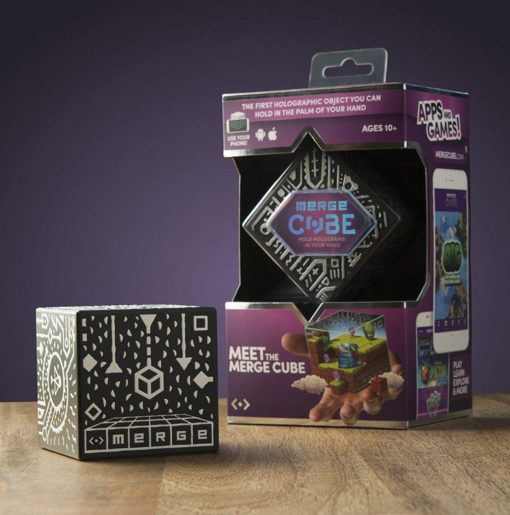 AR станет физическим в Merge Cube