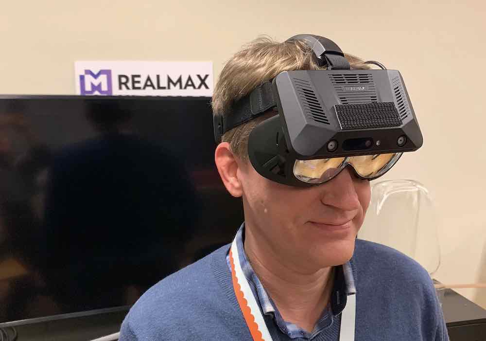 Realmax Qian − легкая, беспроводная AR/VR гарнитура со 100-градусным полем зрения