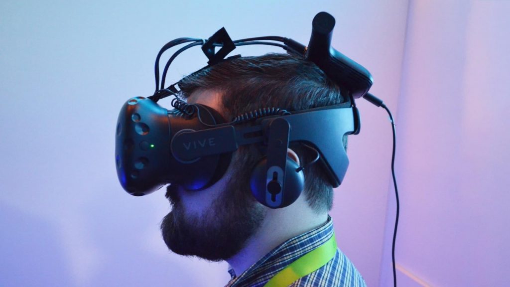 Беспроводной адаптер Intel для гарнитур Vive и Vive Pro выйдет в конце лета 2018 года