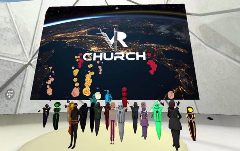 Ультрасовременный пастор провел первый обряд крещения в VR