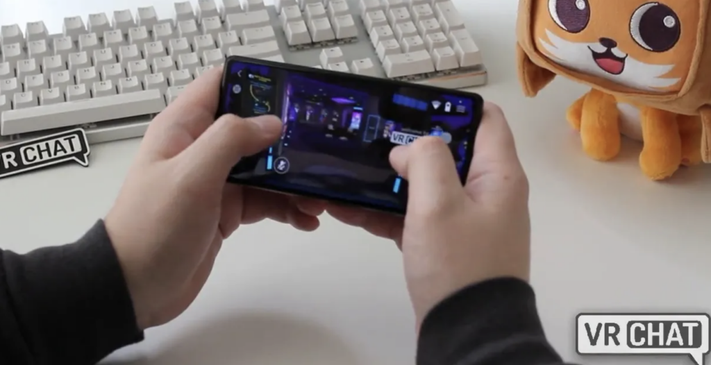 VRChat официально вышла на iPhone и Android